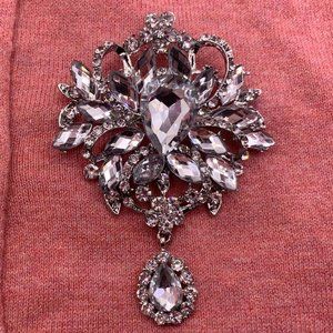 New Beautiful HUGE Rhinestone Brooch Pin Pendant 3.75"x2.75" Dangle Clear